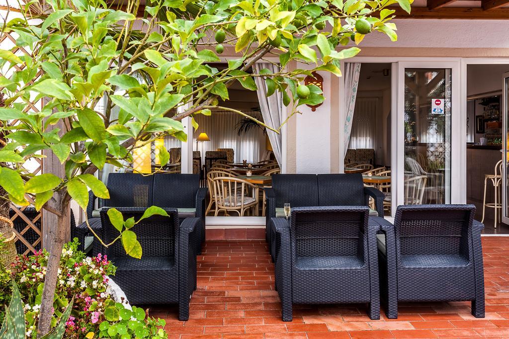 Hotel Ninays Lloret de Mar Bagian luar foto