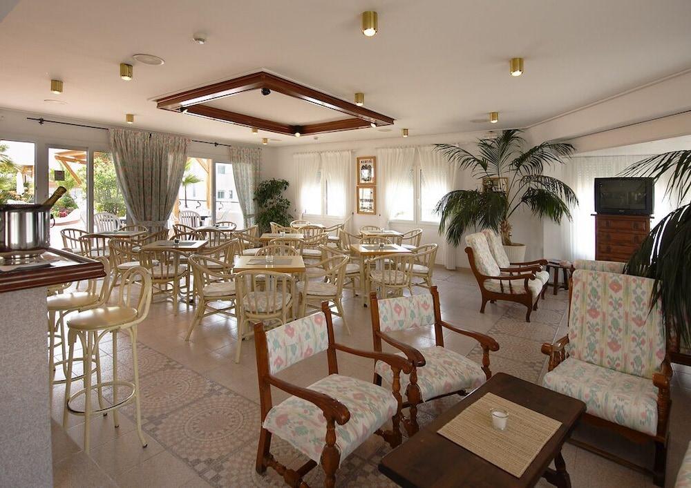 Hotel Ninays Lloret de Mar Bagian luar foto