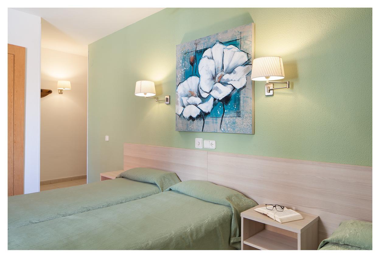 Hotel Ninays Lloret de Mar Bagian luar foto