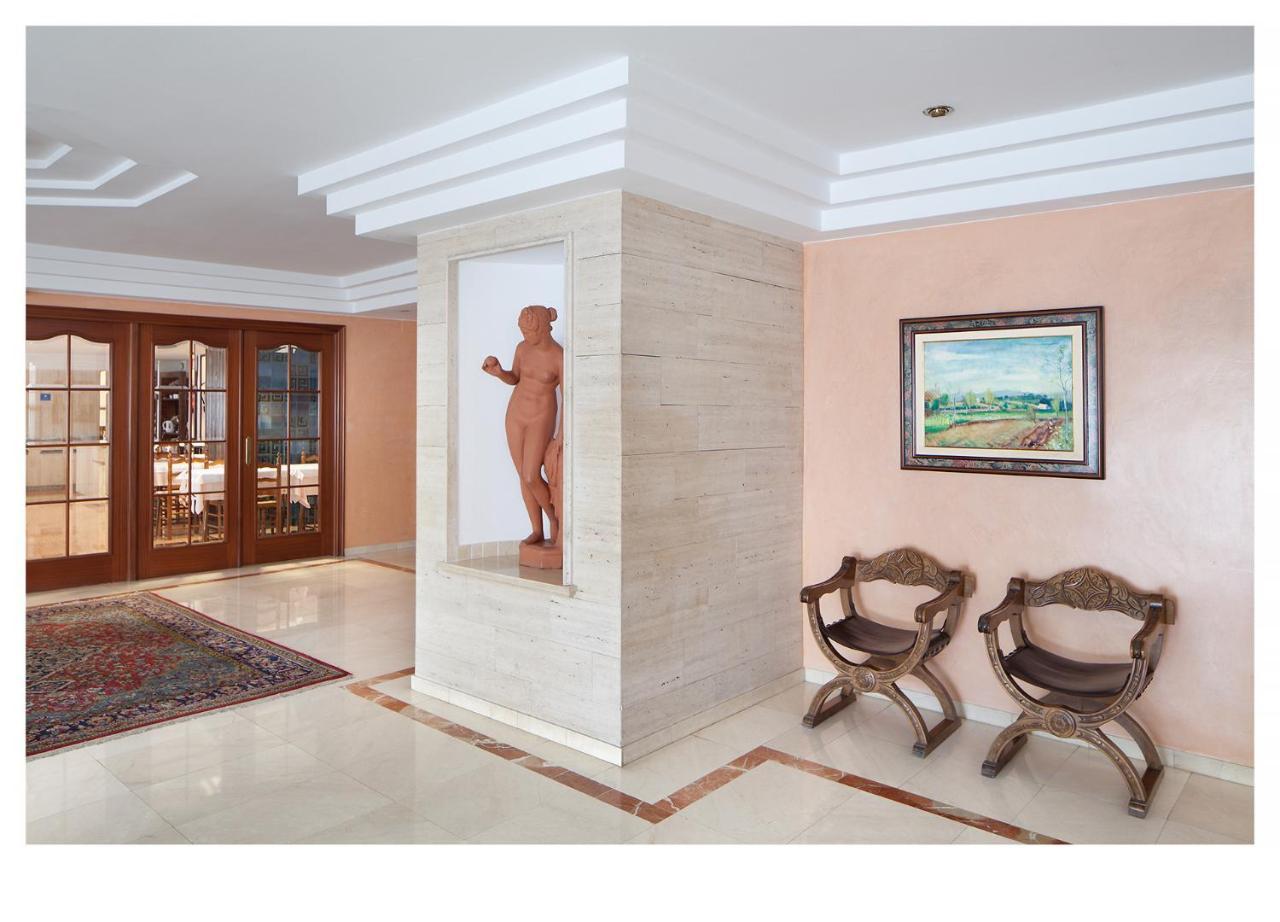 Hotel Ninays Lloret de Mar Bagian luar foto