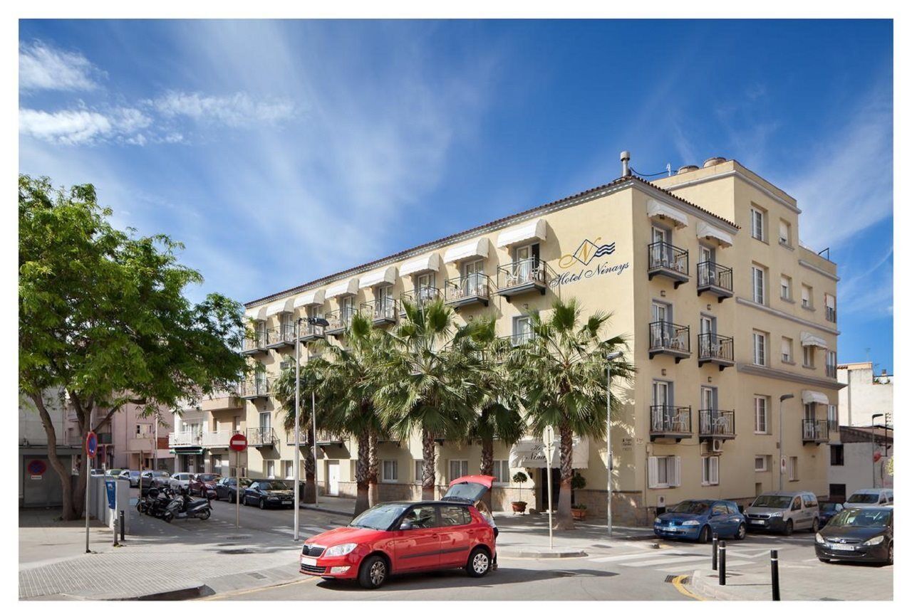 Hotel Ninays Lloret de Mar Bagian luar foto